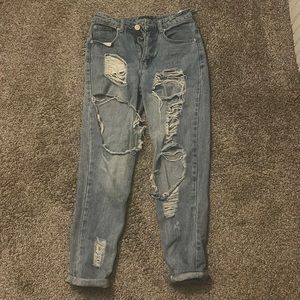 NASTY GAL DISTRESSED JEANS